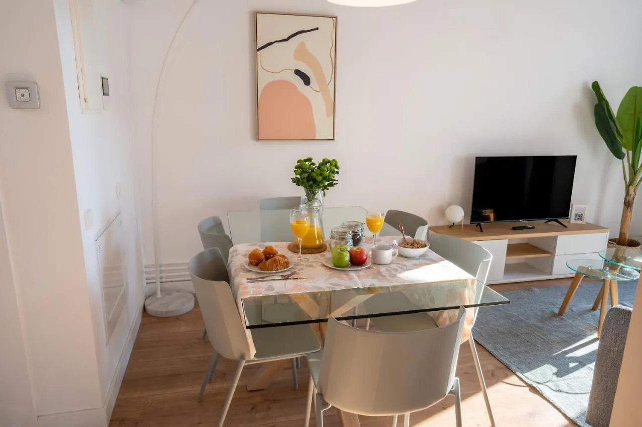Feelathome Stadium Apartments L'Hospitalet de Llobregat Spain